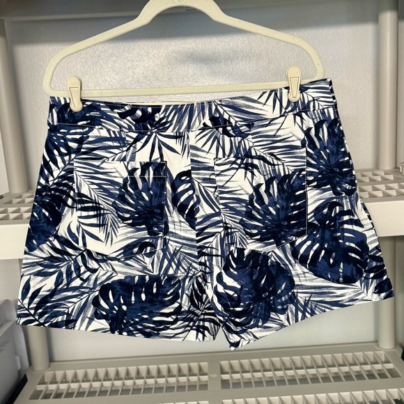 NWT Spanx On the Go Print 4-Inch Shorts Tropical Print NV Size XL‎ - Picture 2 of 9